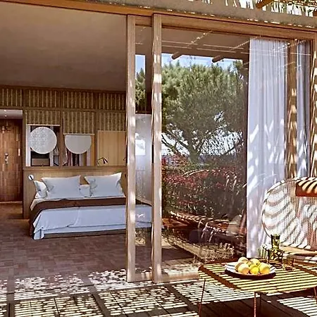 Le Mirage 4*